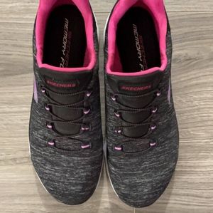 Sketches memory foam size 7